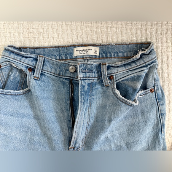 Abercrombie & Fitch Denim - Abercrombie & fitch “the 90’s straight” ultra high rise Women's Denim